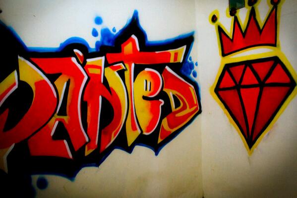 Detail Gambar Grafiti Kamar Keren Nomer 10