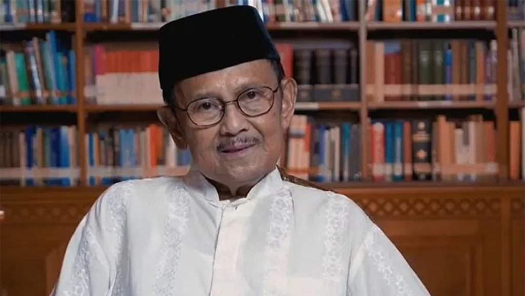 Detail Gambare Bj Habibie Toko Pahlawan Hari Kebangkitan Nasional Nomer 33