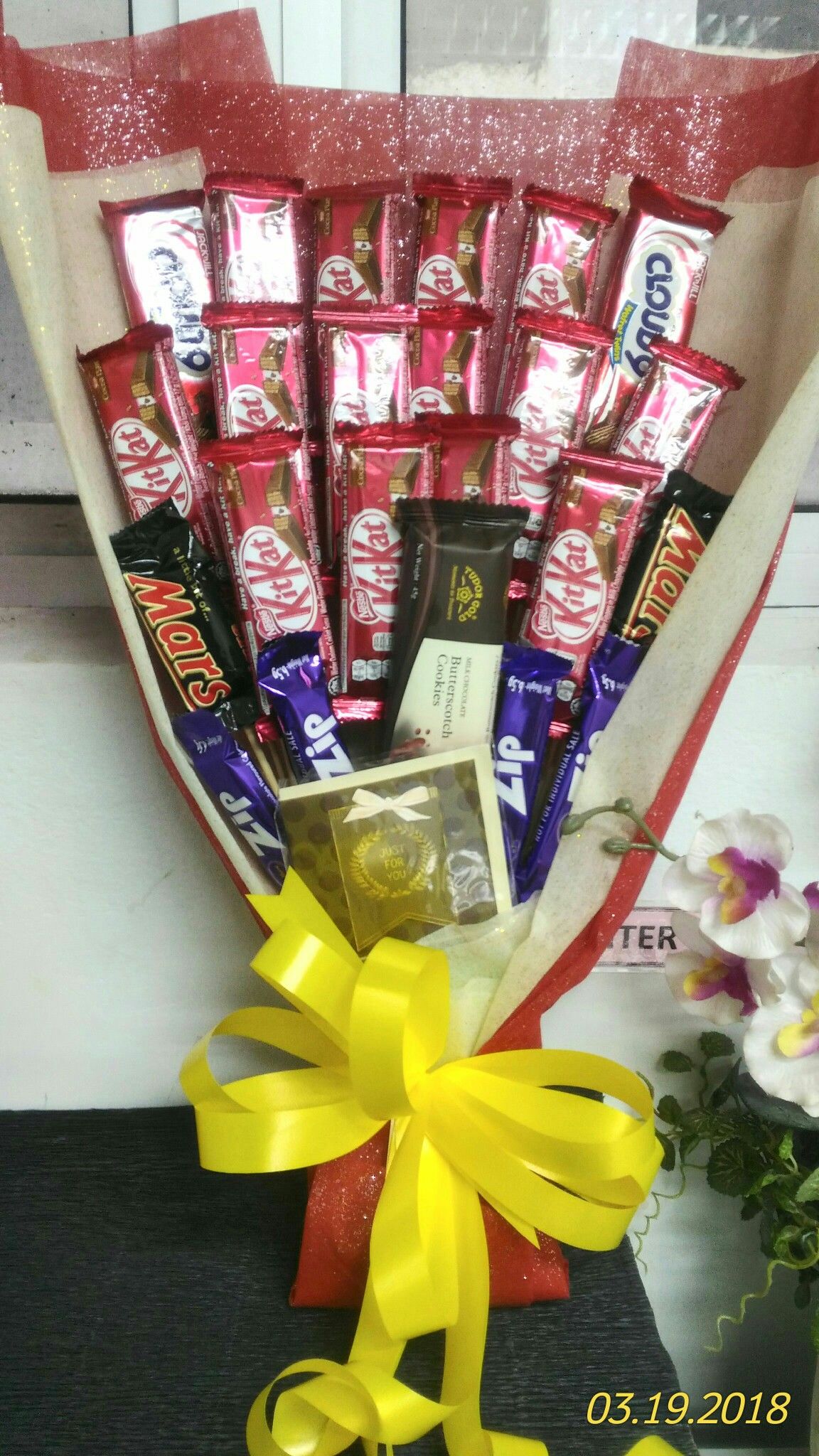 Detail Contoh Display Coklat Valentine Nomer 19