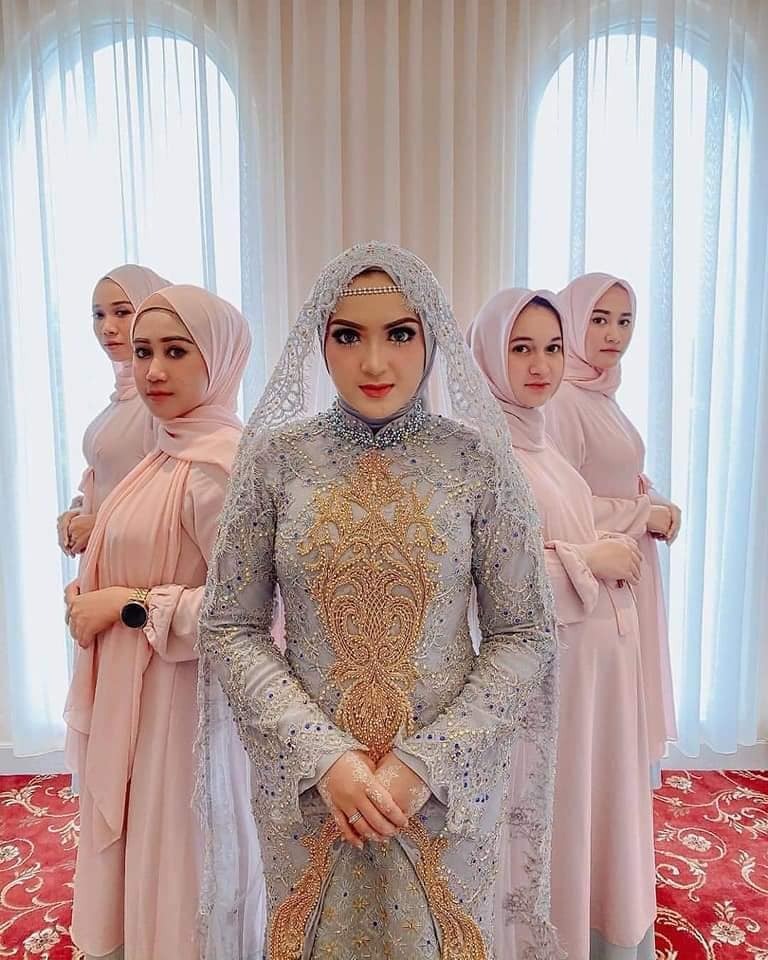 Detail Contoh Foto Pengantin Di Pelaminan Nomer 14