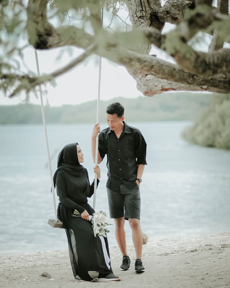 Detail Contoh Foto Prewedding Hijab Nomer 3