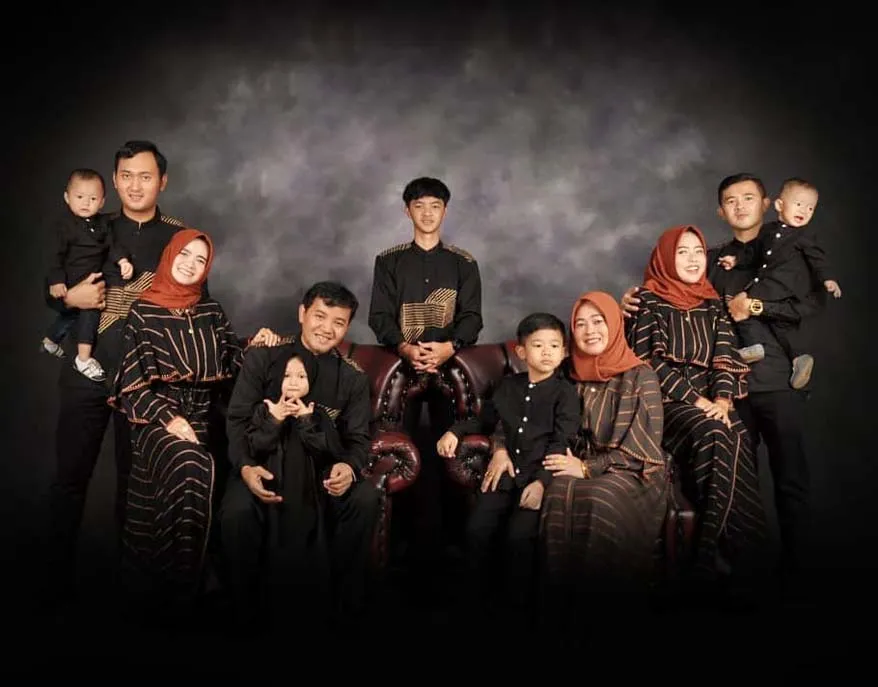 Detail Contoh Foto Studio Nomer 15