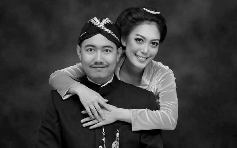 Detail Contoh Foto Studio Couple Nomer 51