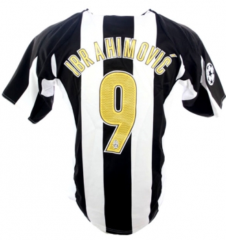 Detail Ibrahimovic Juventus 2004 Nomer 2