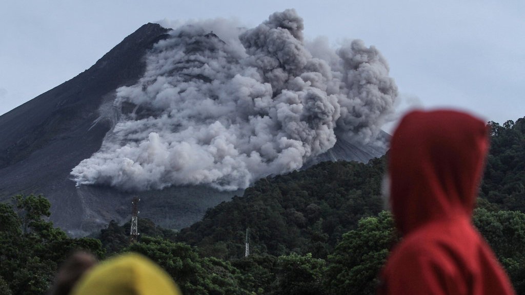 Detail Contoh Gambar Gunung Meletus Nomer 48