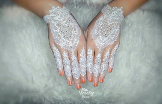 Detail Contoh Gambar Henna Putih Nomer 31