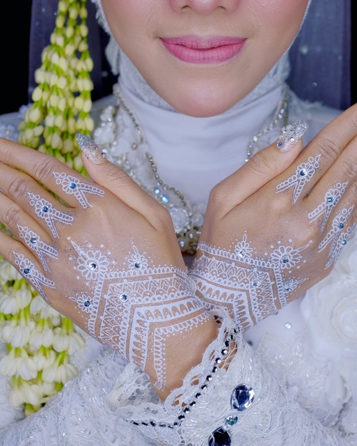 Detail Contoh Gambar Henna Putih Nomer 43