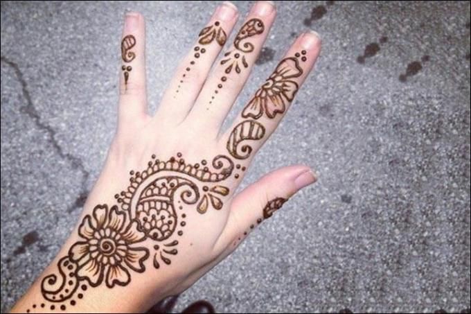 Detail Contoh Gambar Henna Tangan Simple Nomer 19