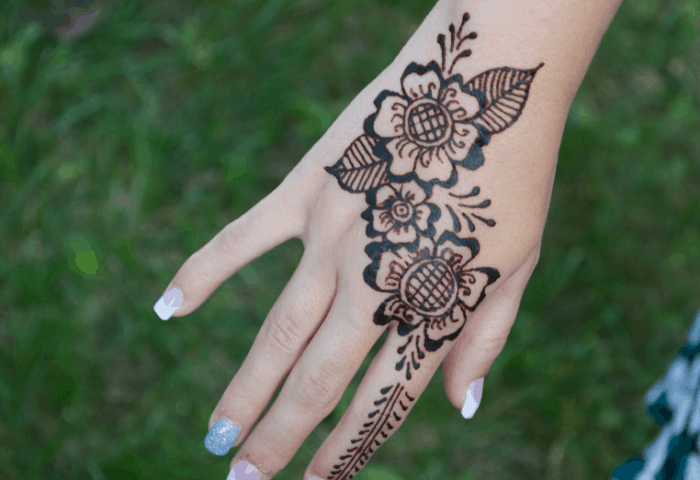 Detail Contoh Gambar Henna Tangan Simple Nomer 22