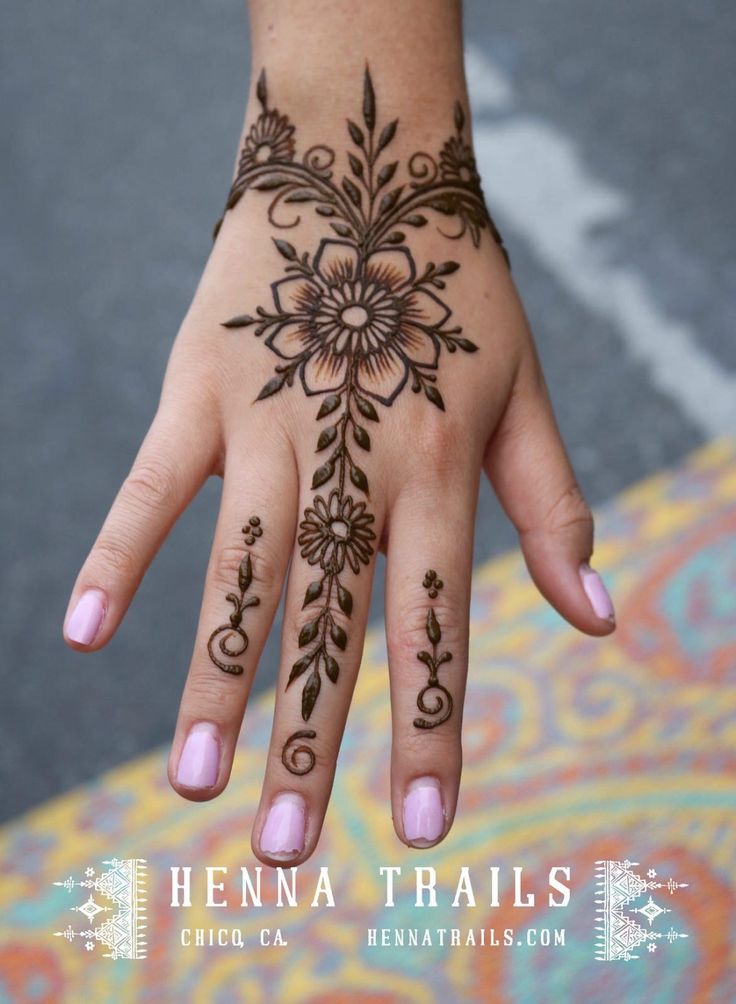 Detail Contoh Gambar Henna Tangan Simple Nomer 32