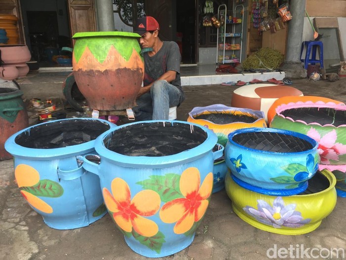 Detail Contoh Gambar Lukisan Di Pot Bunga Nomer 19