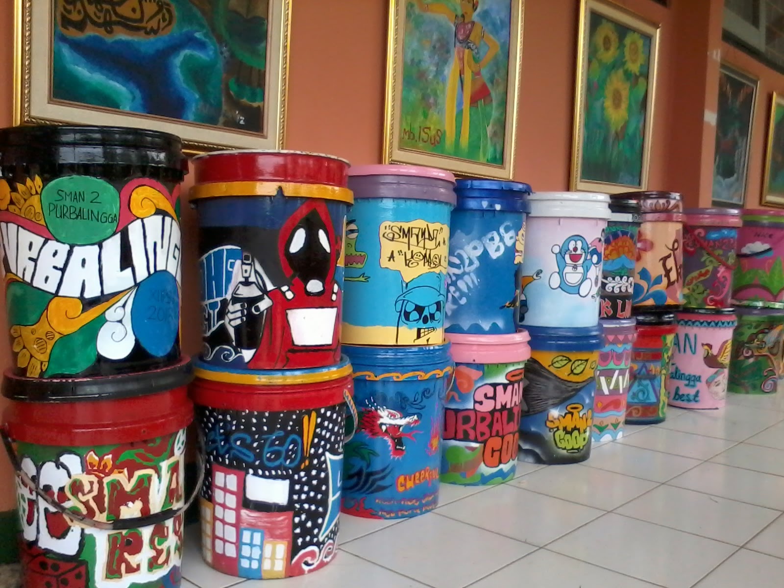 Detail Contoh Gambar Lukisan Tong Sampah Nomer 23