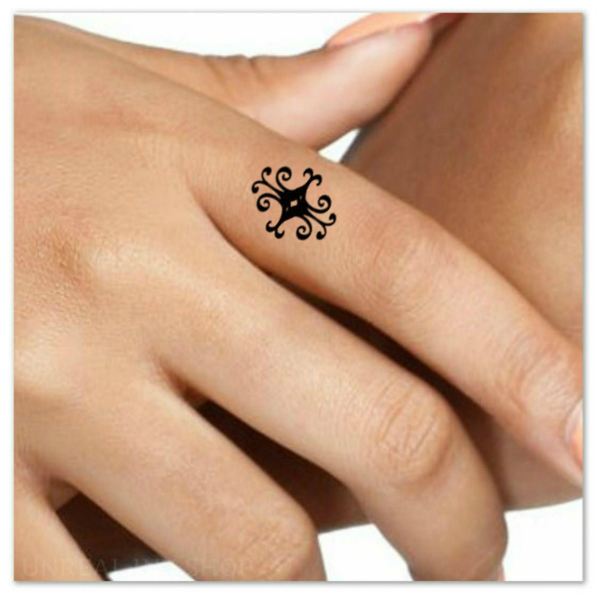 Detail Tattoos Hexen Symbole Nomer 26