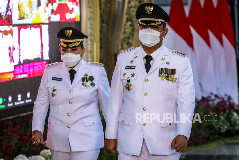 Detail Gambar Gubernur Dan Walikota Semarang Nomer 16