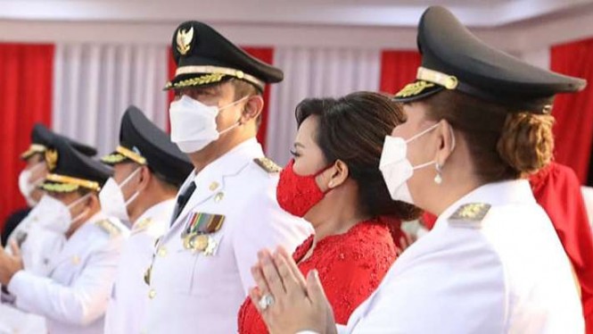 Detail Gambar Gubernur Dan Walikota Semarang Gambar Gubernur Semarang Nomer 10