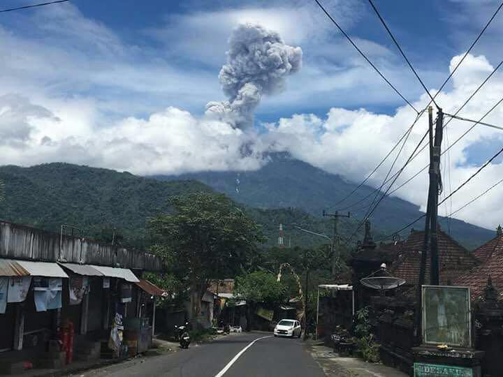 Detail Gambar Gunung Agung Di Bali Nomer 6