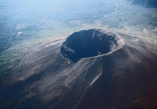 Detail Gambar Gunung Api Corong Nomer 23