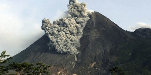Detail Gambar Gunung Api Di Indonesia Nomer 10