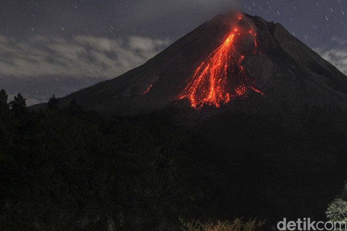 Detail Gambar Gunung Api Di Indonesia Nomer 26