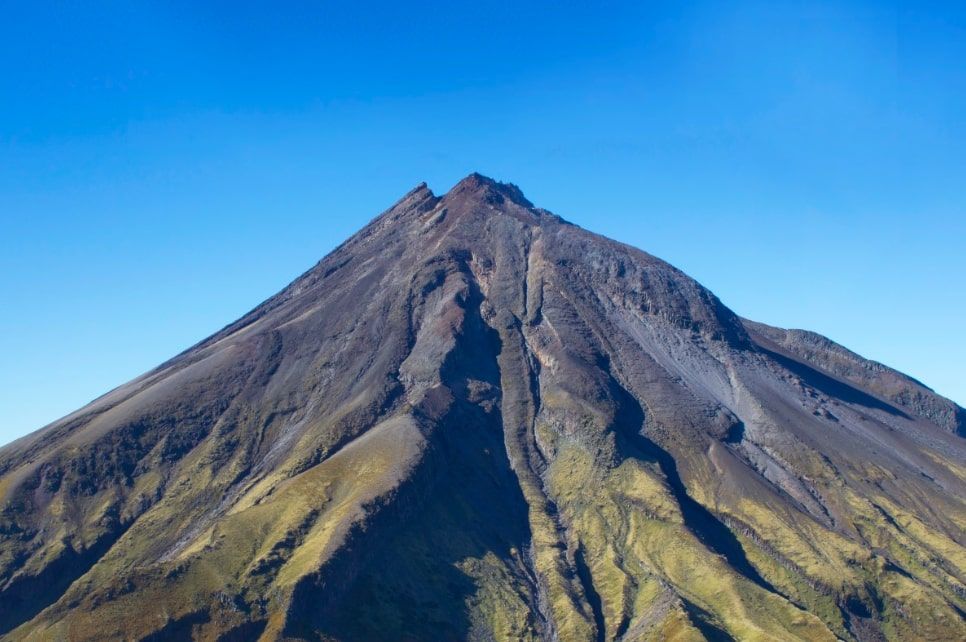 Detail Gambar Gunung Api Perisai Nomer 4