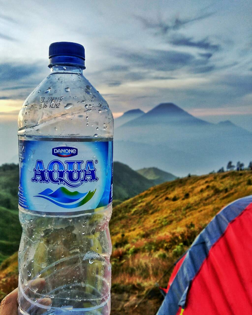 Detail Gambar Gunung Aqua Nomer 22