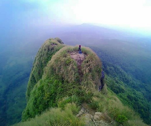 Detail Gambar Gunung Batu Nomer 17