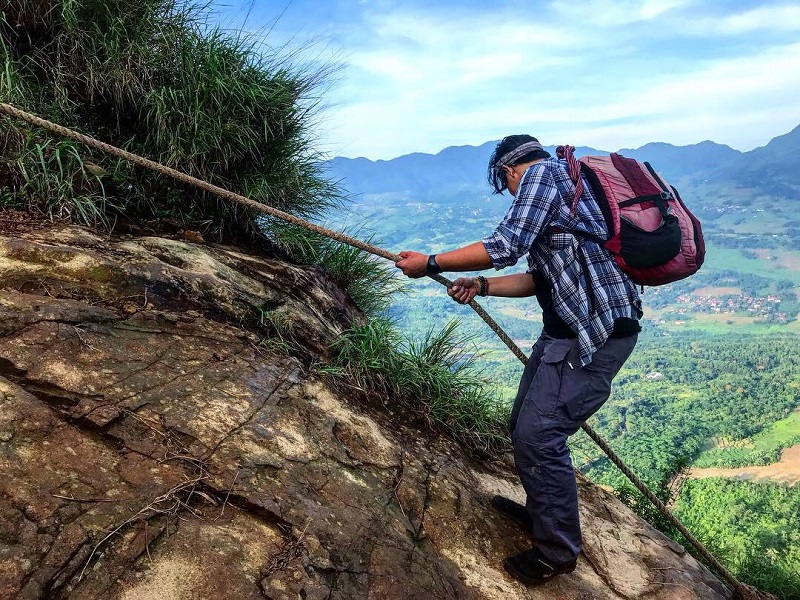 Detail Gambar Gunung Batu Nomer 30