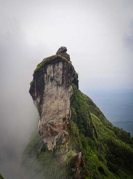 Detail Gambar Gunung Batu Nomer 8