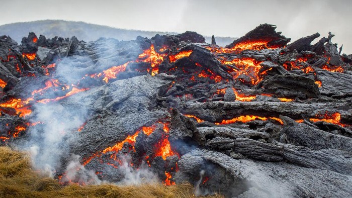 Detail Gambar Gunung Berapi Nomer 46