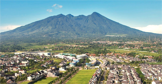 Gambar Gunung Dan Kota - KibrisPDR