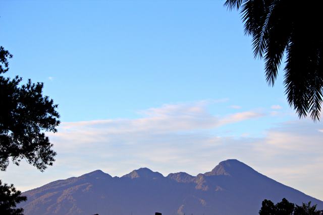 Detail Gambar Gunung Dan Kota Nomer 22