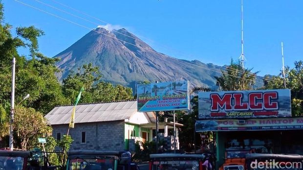 Detail Gambar Gunung Dari Dekat Nomer 15