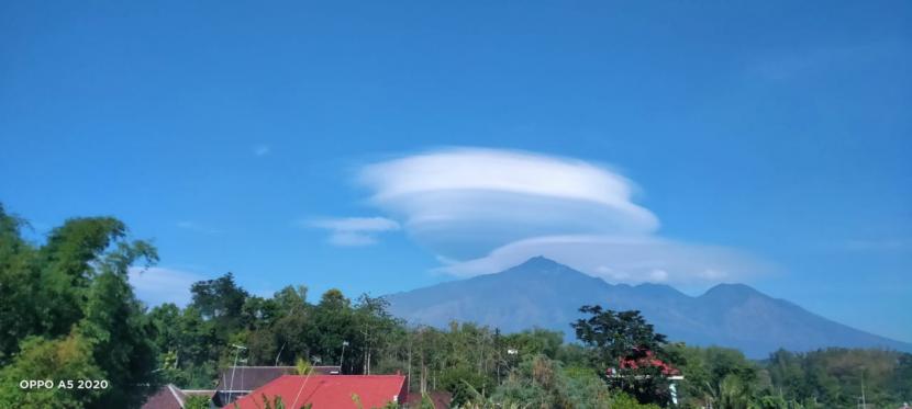 Detail Gambar Gunung Dari Dekat Nomer 24