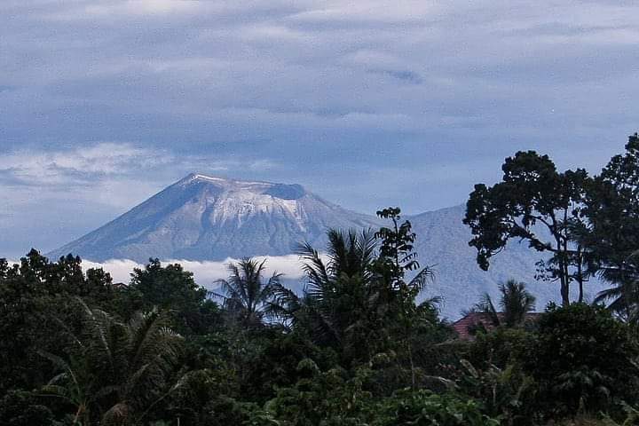 Detail Gambar Gunung Dempo Nomer 27