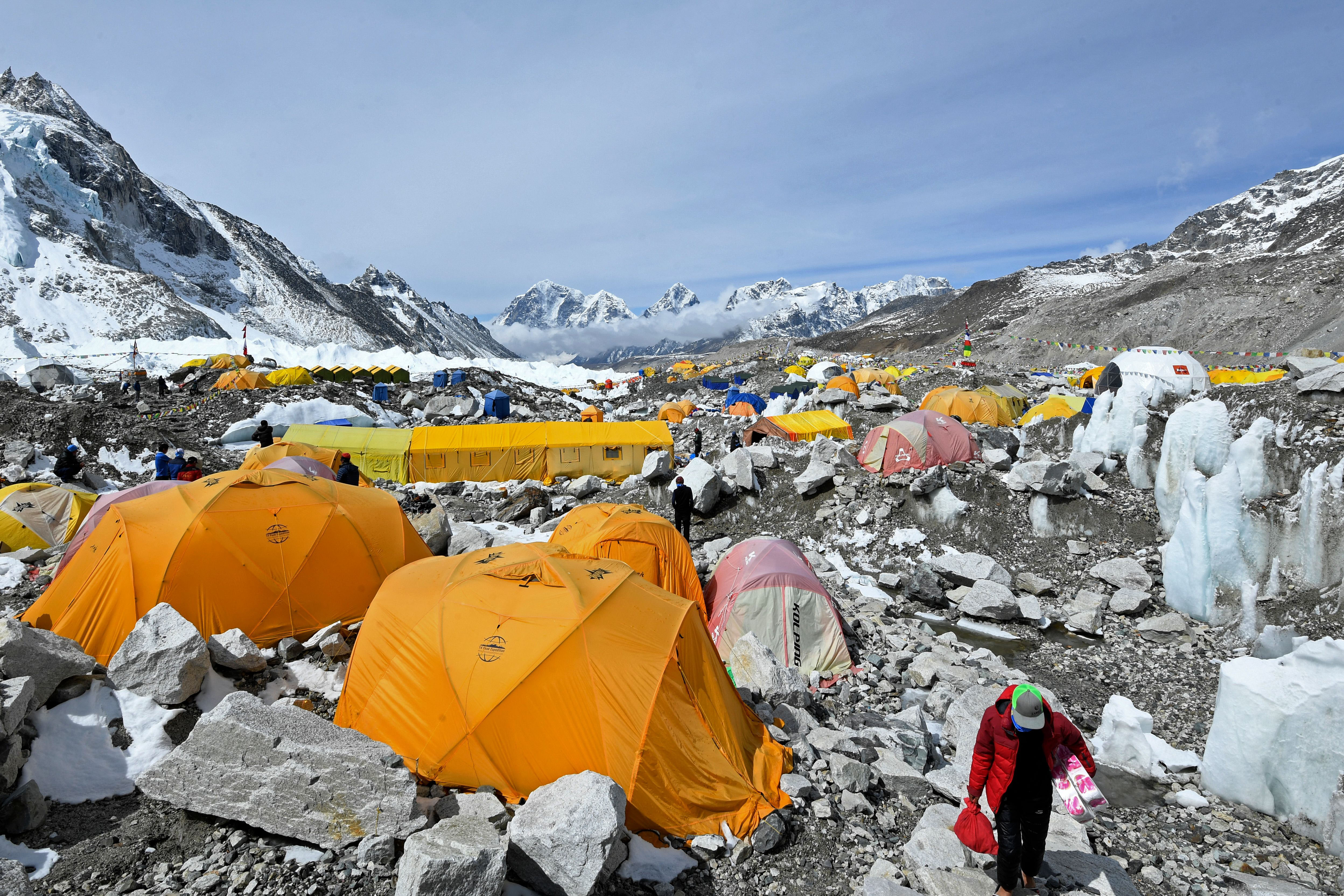 Detail Gambar Gunung Everest Nomer 6