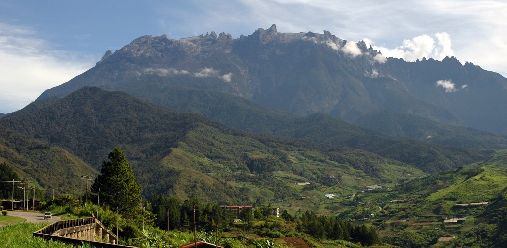 Gambar Gunung Kinabalu - KibrisPDR