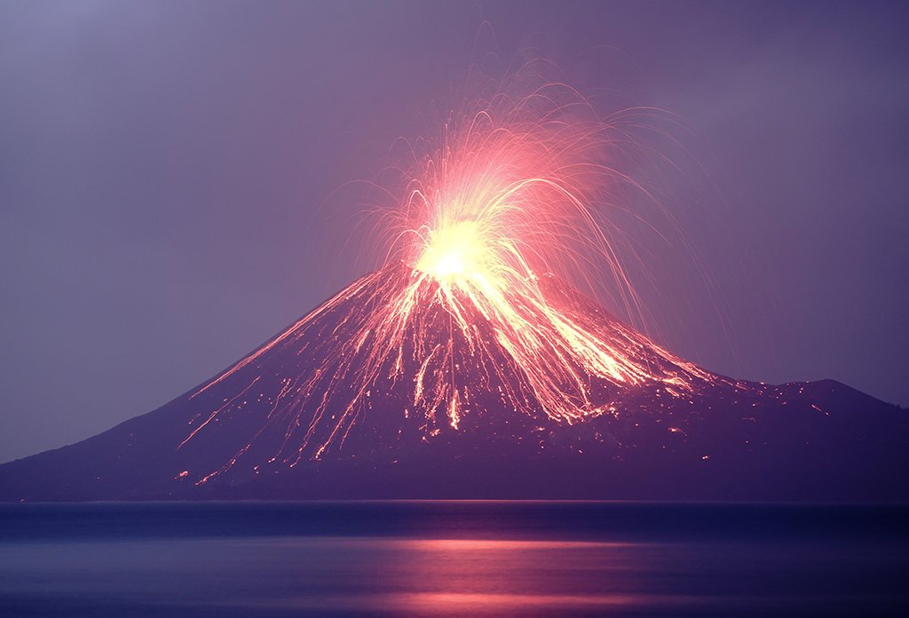 Gambar Gunung Krakatau - KibrisPDR