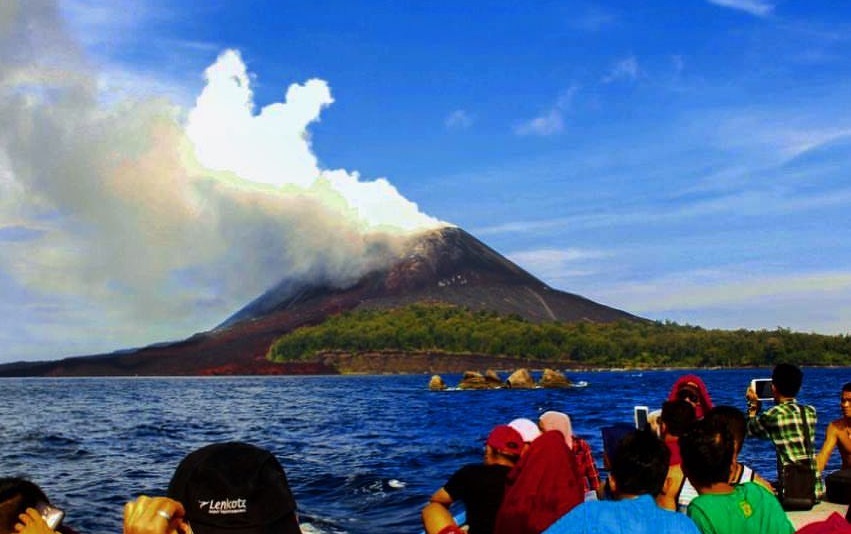 Detail Gambar Gunung Krakatau Nomer 15