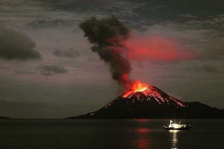 Detail Gambar Gunung Krakatau Nomer 3