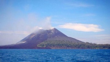 Detail Gambar Gunung Krakatau Nomer 31