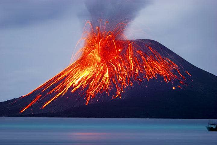 Detail Gambar Gunung Krakatau Nomer 41