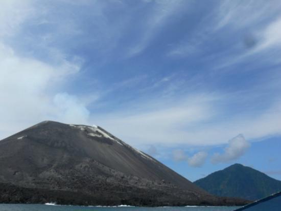 Detail Gambar Gunung Krakatau Nomer 44