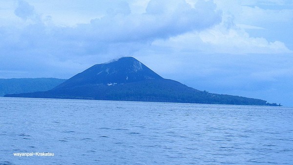 Detail Gambar Gunung Laut Nomer 13