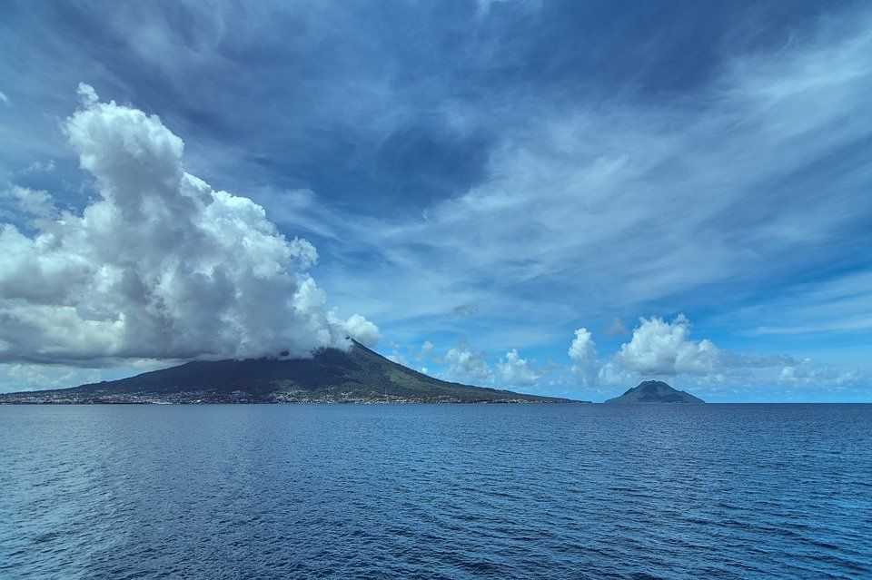 Detail Gambar Gunung Laut Nomer 8