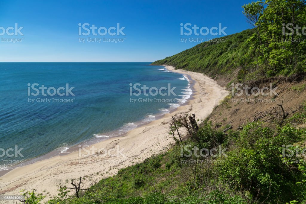 Detail Gambar Gunung Laut Pantai Nomer 25