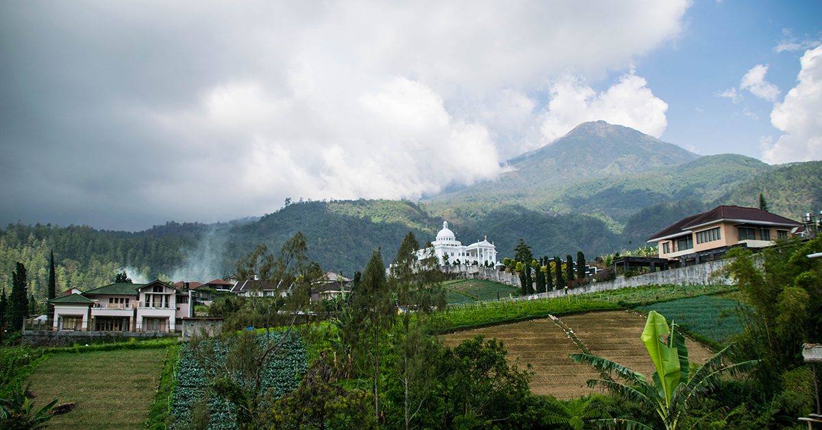 Detail Gambar Gunung Lawu Nomer 41