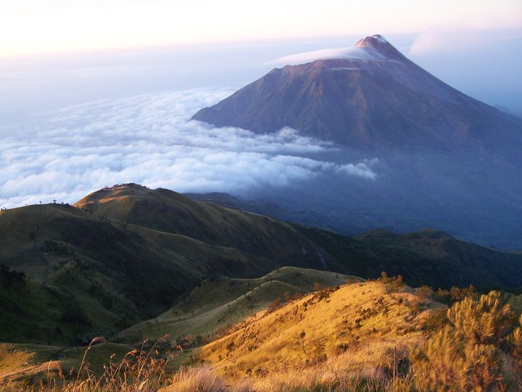 Detail Gambar Gunung Lawu Nomer 7