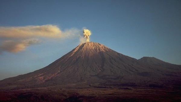 Detail Gambar Gunung Mahameru Nomer 19