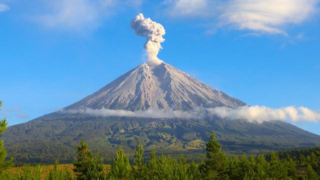 Detail Gambar Gunung Mahameru Nomer 3