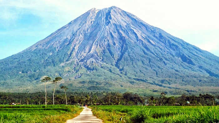 Detail Gambar Gunung Mahameru Nomer 6